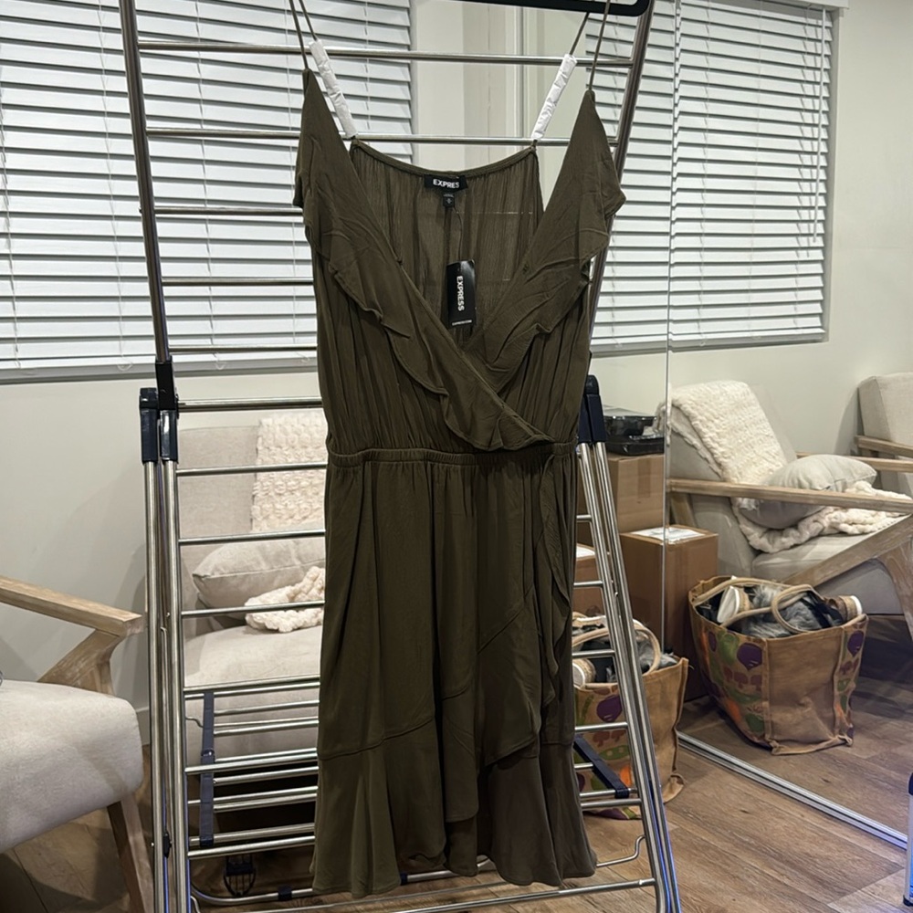 ***NEW WITH TAGS*** Express Ruffle Wrap Mini Dress in Olive-Green, Size: M